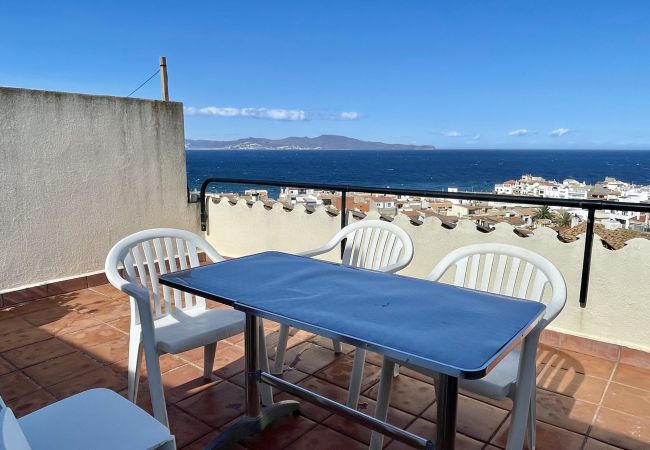 Apartamento en L'Escala - PUIG PADRO 4 2-2 Apartamento en L'Escala - PUIG PADRO 4 2-2