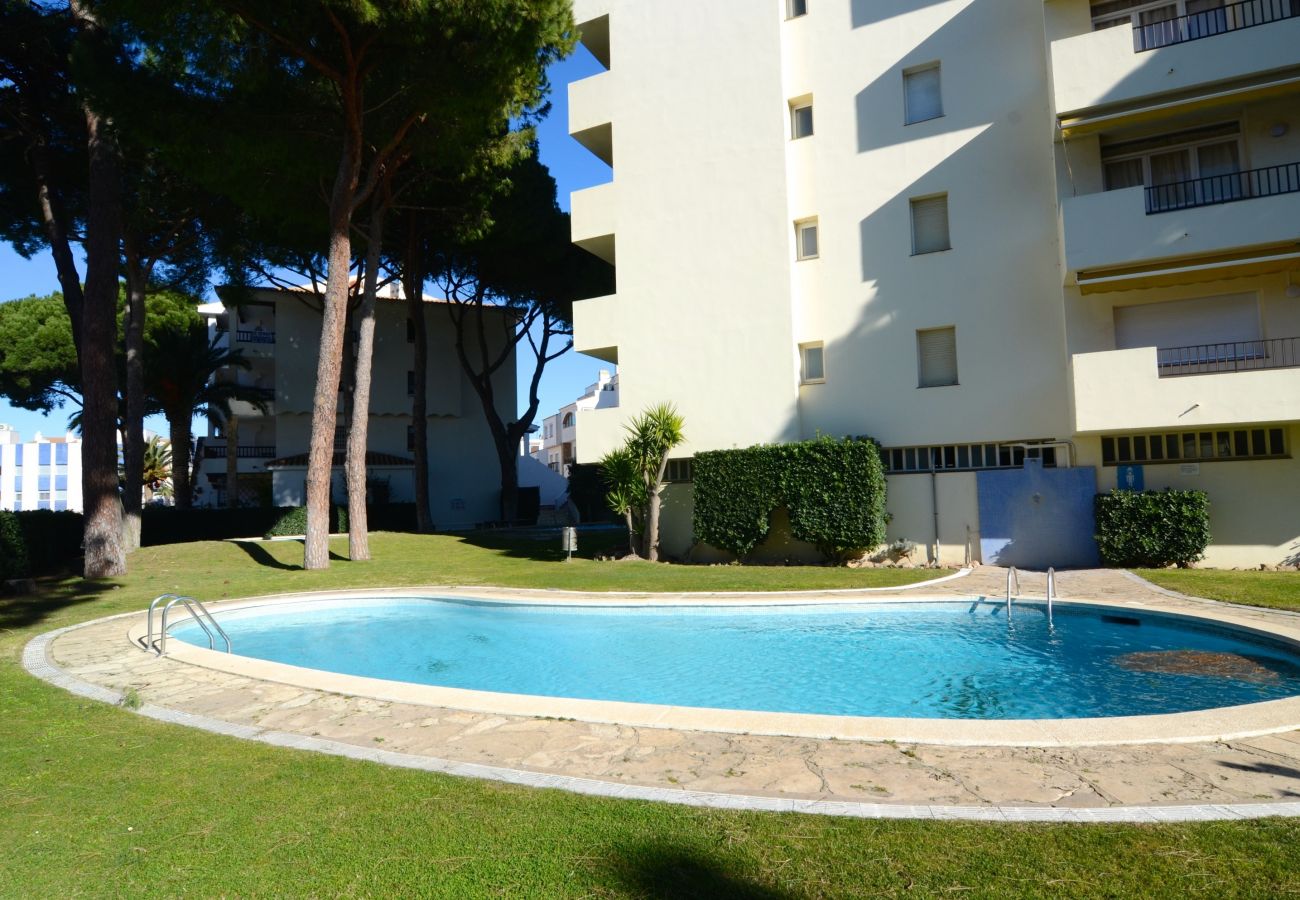 Apartamento en L'Escala - APARTAMENTO PUEBLO AMARRES 2D