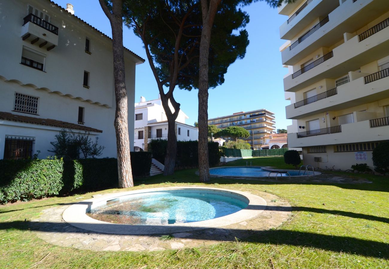 Apartamento en L'Escala - APARTAMENTO PUEBLO AMARRES 2D