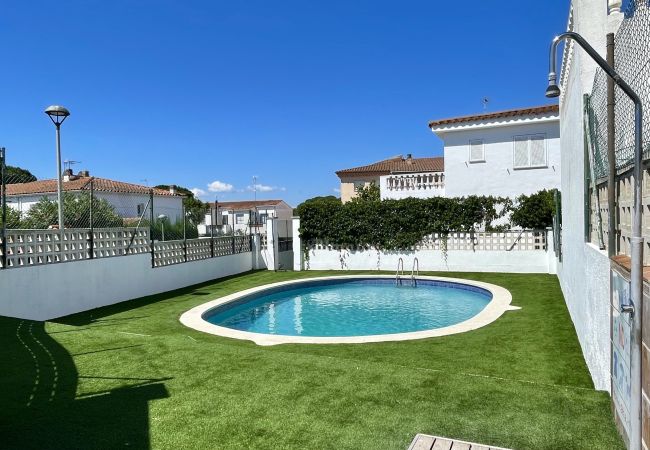 Casa en L'Escala - CASA LA VINYA 16 3D Casa en L'Escala - CASA LA VINYA 16 3D