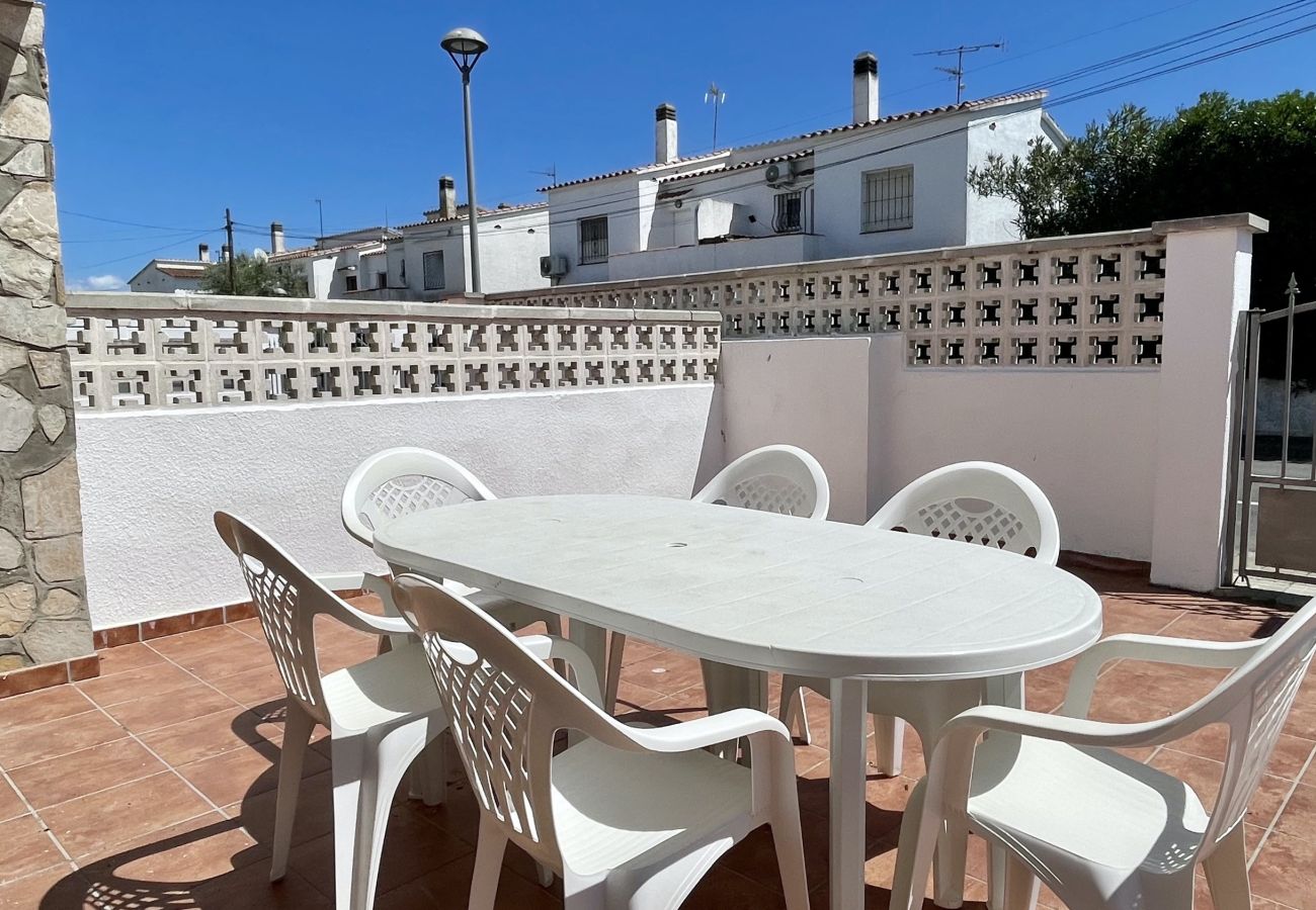 Casa en L'Escala - CASA LA VINYA 16 3D