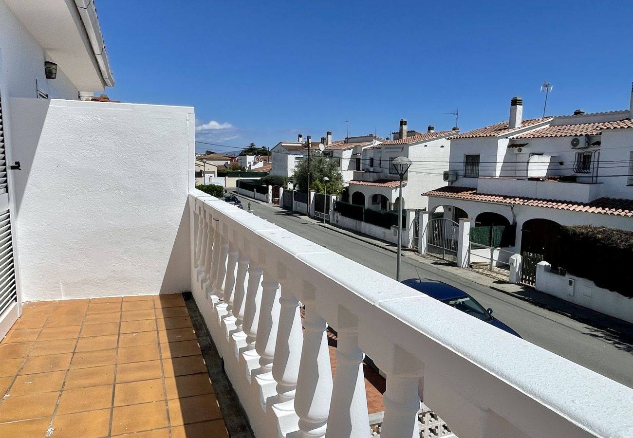 Casa en L'Escala - CASA LA VINYA 16 3D