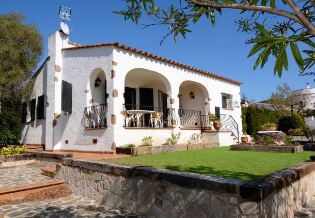 Villa en Estartit - CASITA ROSA 4D