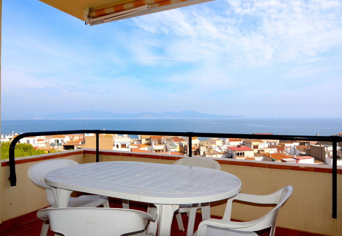 Apartamento en L'Escala - PUIG PADRO 10 1-1