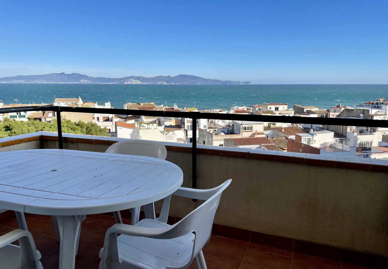 Apartamento en L'Escala - PUIG PADRO 10 1-1