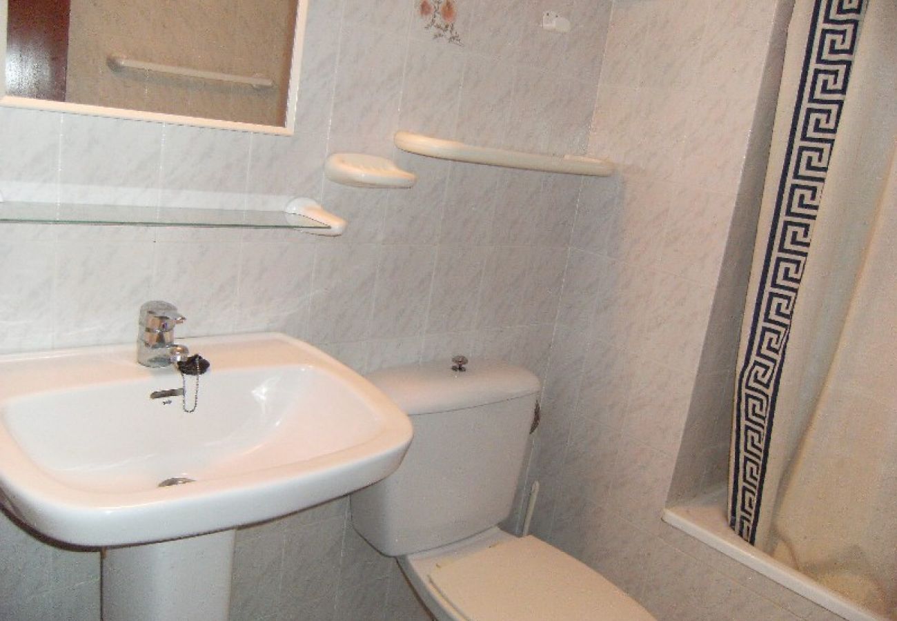 Apartamento en L'Escala - APARTAMENTOS CALA MONTGO 2D