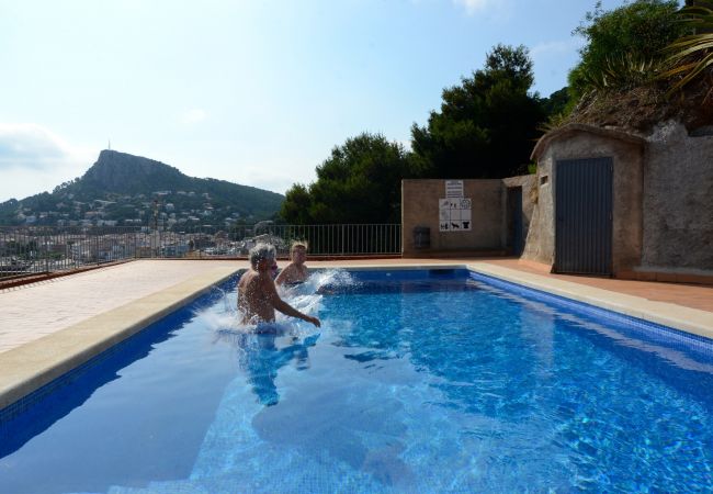 Estudio en Estartit - NAUTIC ESTUDI BX-2 Estudio en Estartit - NAUTIC ESTUDI BX-2