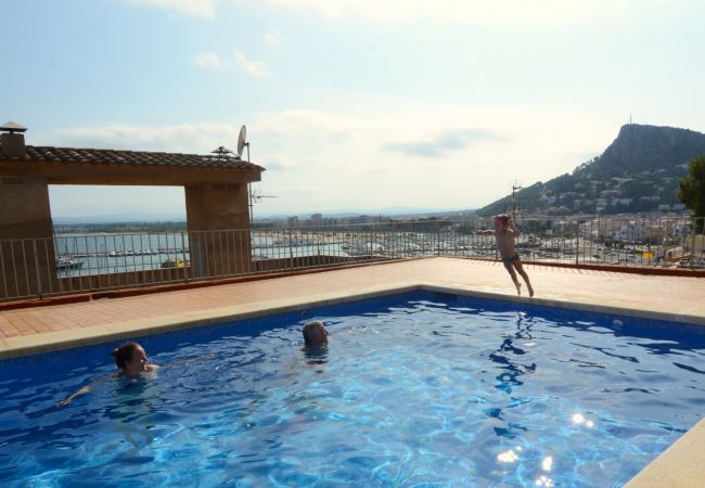 Estudio en Estartit - NAUTIC ESTUDI BX-2 Estudio en Estartit - NAUTIC ESTUDI BX-2