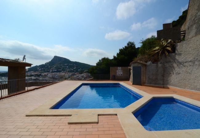 Estudio en Estartit - NAUTIC ESTUDI BX-2 Estudio en Estartit - NAUTIC ESTUDI BX-2