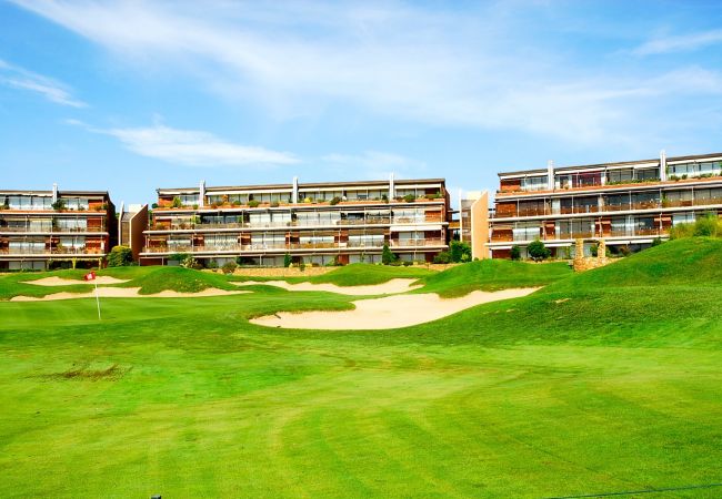 Estudio en Gualta - EMPORDA GOLF ESTUDI 4-1-3 Estudio en Gualta - EMPORDA GOLF ESTUDI 4-1-3