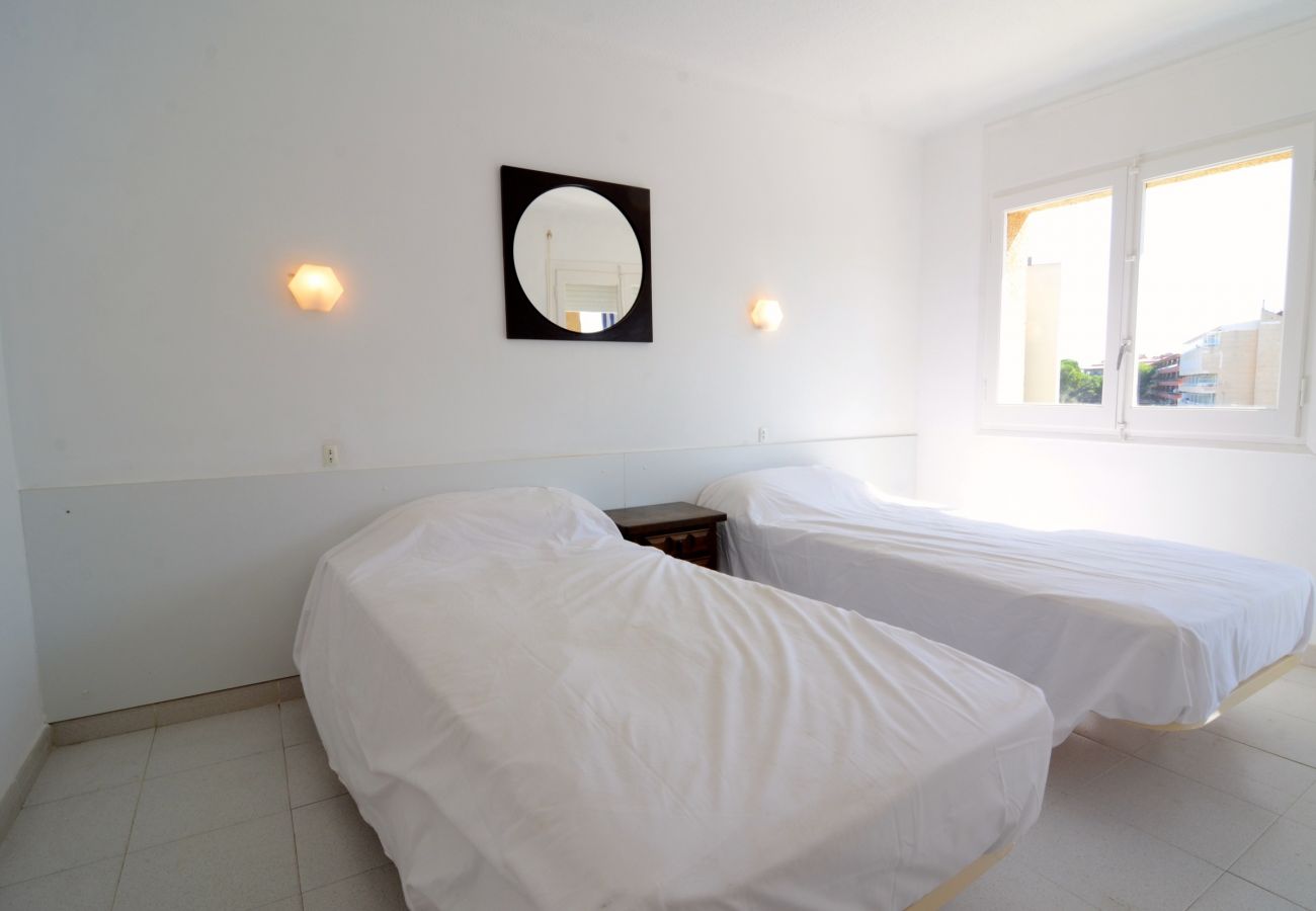 Apartamento en Estartit - ROCAMAURA I D 3-4 - APARTAMENTO CON PISCINA