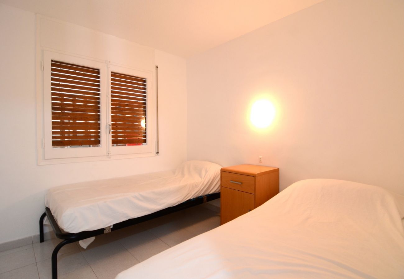 Apartamento en Estartit - ROCAMAURA I D 3-4 - APARTAMENTO CON PISCINA