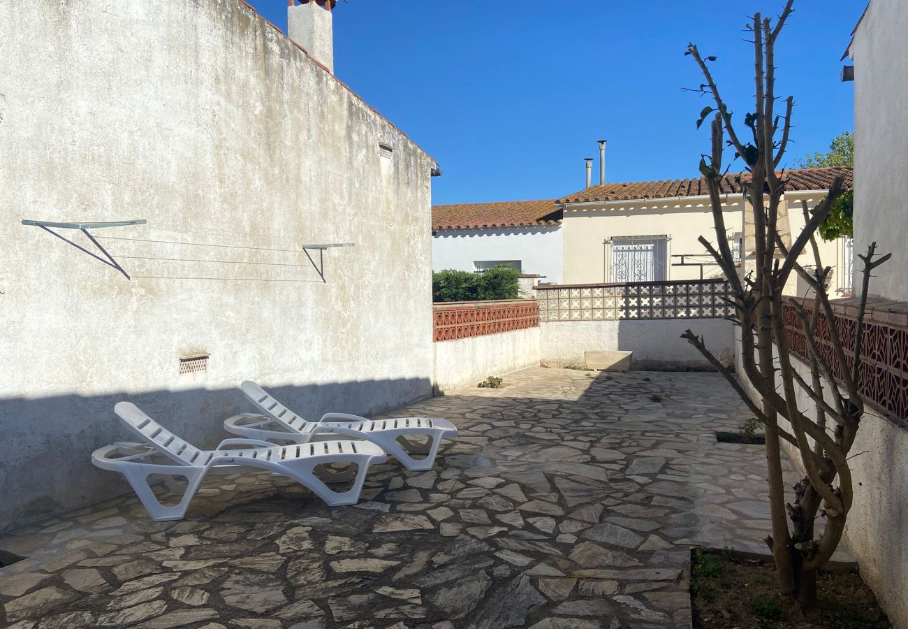 Casa en L'Escala - LLANÇA 2