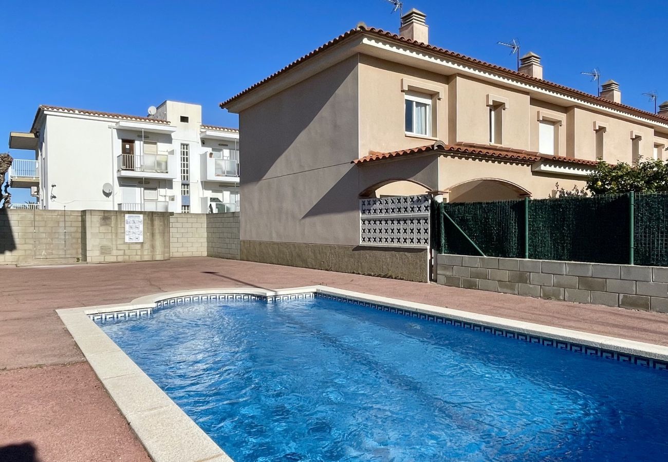 Casa adosada en L'Escala - RAMBLA MALLOLS 9, CASA LIA