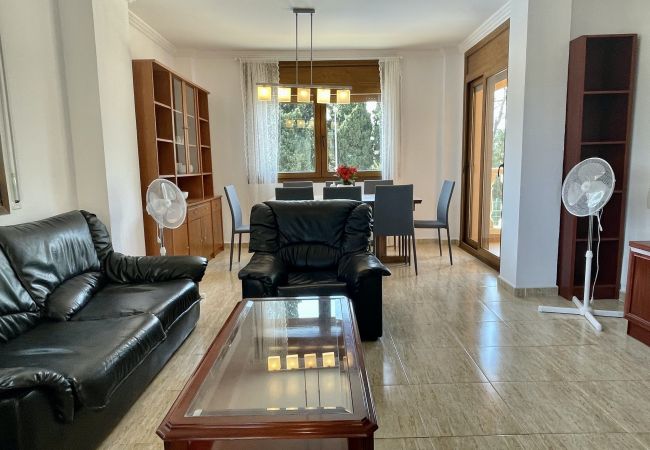 Apartament en L´Escala - MUSEU BAIXOS 4D