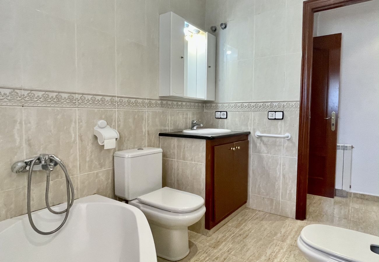 Apartament en L´Escala - MUSEU BAIXOS 4D Apartament en L´Escala - MUSEU BAIXOS 4D