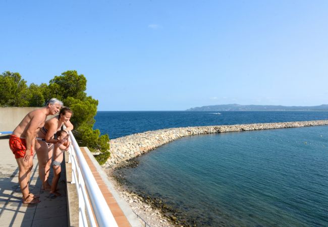 Apartament en Estartit - TREPUTXELL 2D (4/6)- 6 Apartament en Estartit - TREPUTXELL 2D (4/6)- 6