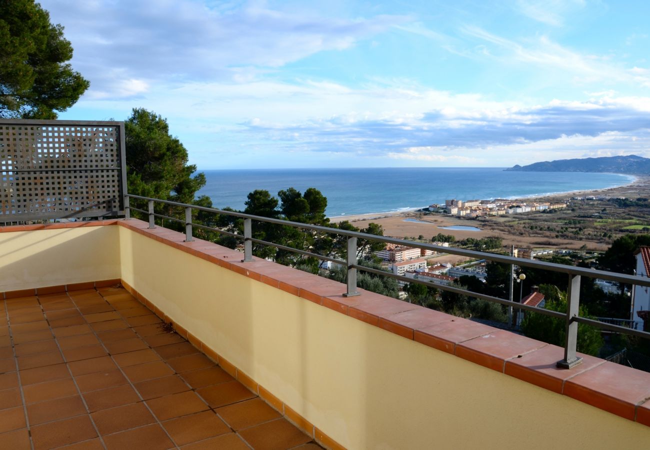 Casa adossada en Estartit - MONTSENY 3