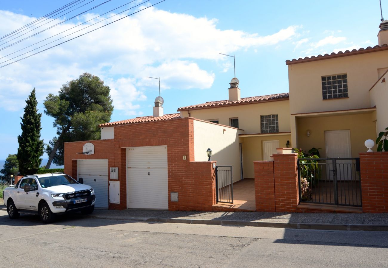 Casa adossada en Estartit - MONTSENY 3