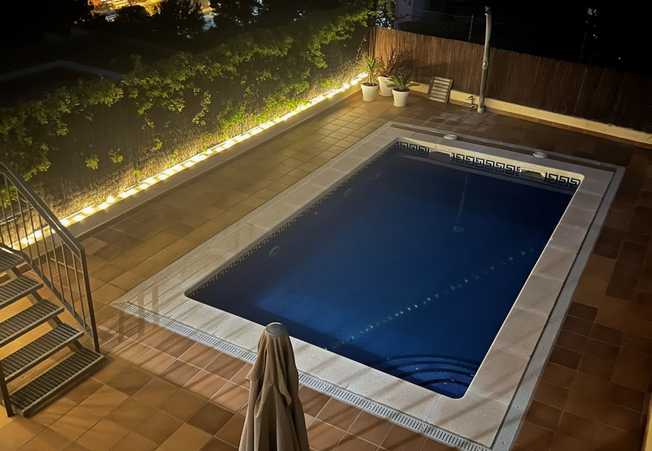 Casa adossada en Estartit - MONTSENY 3