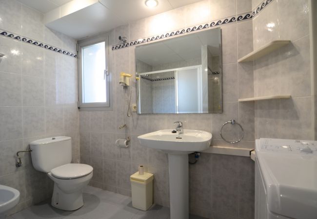 Estudi en Estartit - NAUTIC ESTUDI BX-4 Estudi en Estartit - NAUTIC ESTUDI BX-4