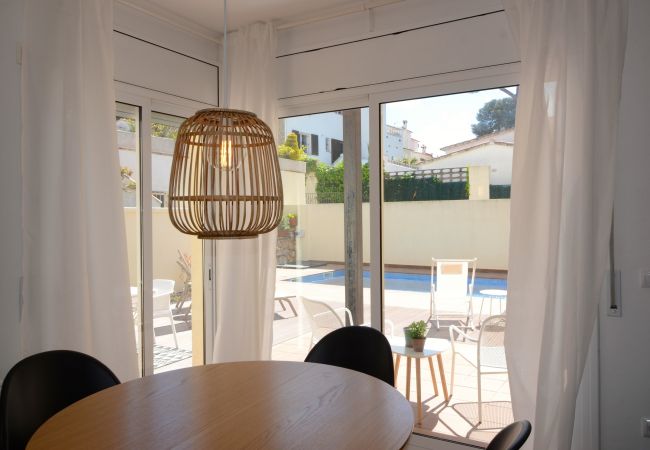 Vil.la en L'Escala - VILLA PISCINA PRIVADA COSSIS Vil.la en L'Escala - VILLA PISCINA PRIVADA COSSIS