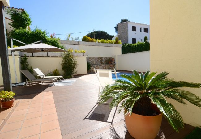 Vil.la en L'Escala - VILLA PISCINA PRIVADA COSSIS Vil.la en L'Escala - VILLA PISCINA PRIVADA COSSIS