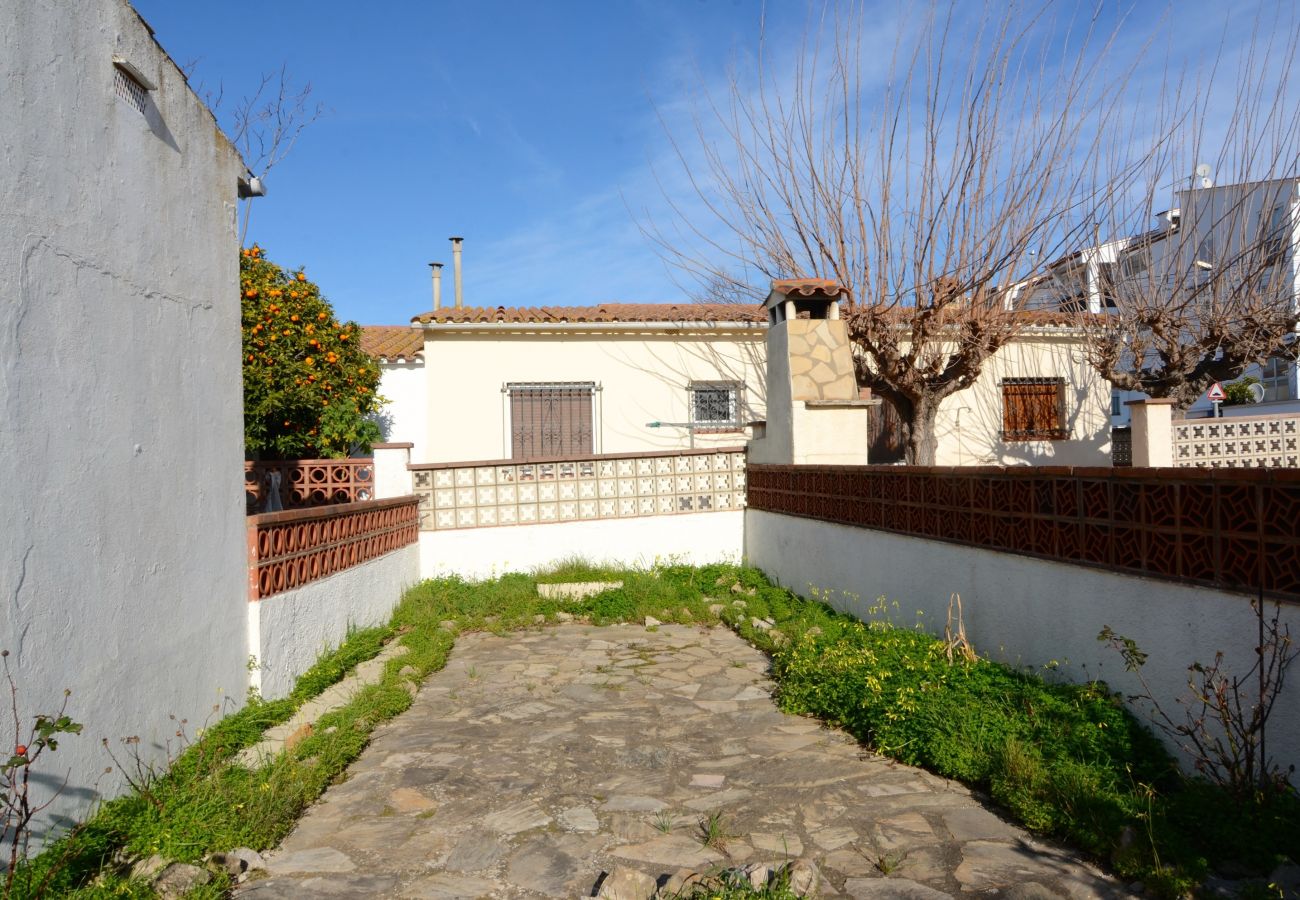 Casa en L´Escala - LLANÇA 2