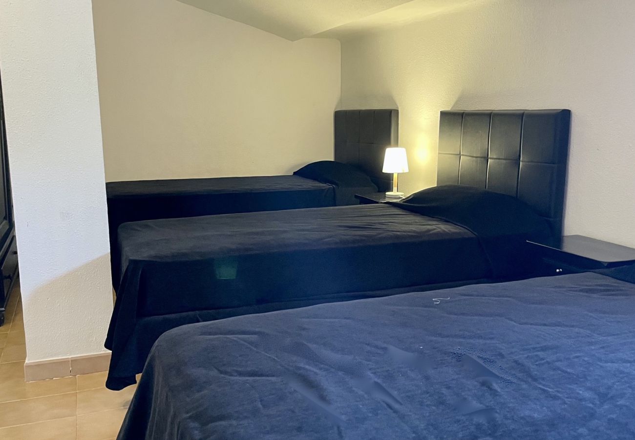 Apartament en Estartit - Salles Beach 44 - dúplex amb piscina i vista mar