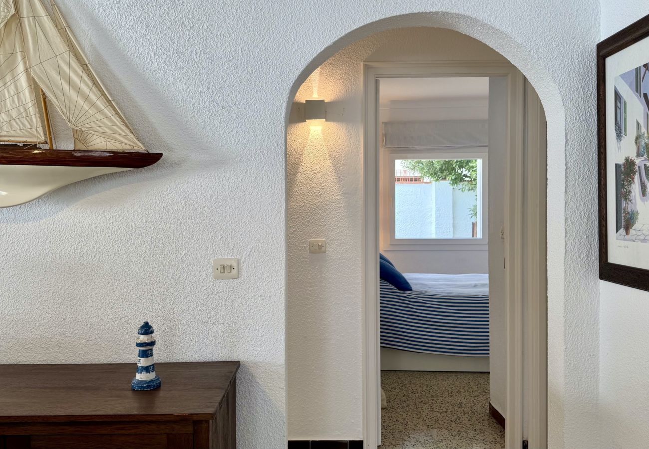 Casa adossada en L´Escala - CASA EDNA