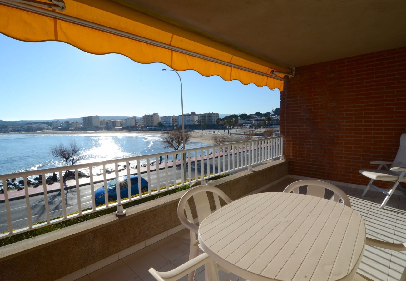 Apartament en L´Escala - TERRASSA DEL MAR ESC. 1    1-A