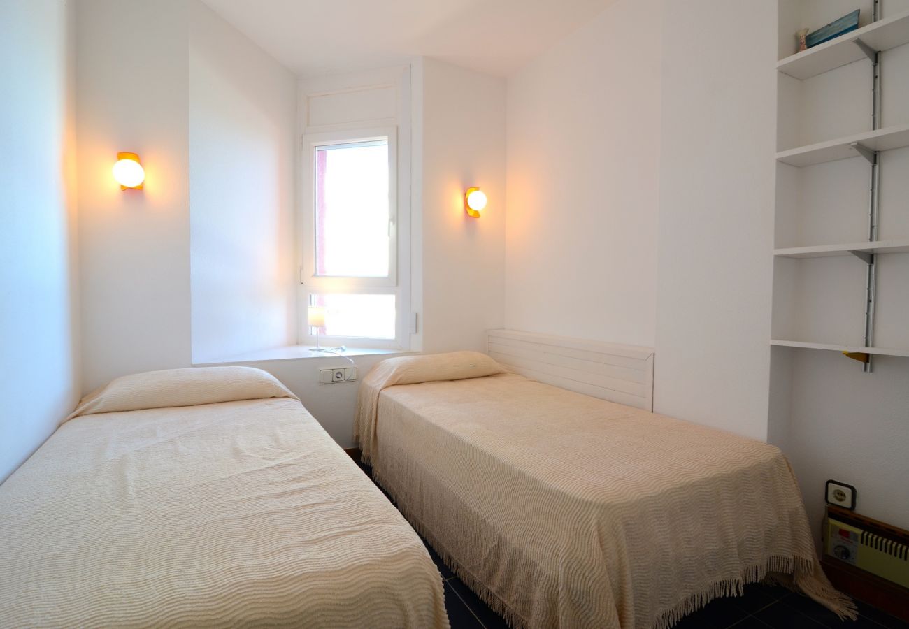 Ferienwohnung in L'Escala - APPARTEMENT PASSEIG DEL MAR 22 
