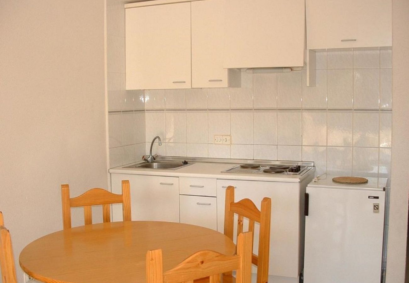 Ferienwohnung in L'Escala - APPARTEMENT MAGDA PARK 2D  J2E