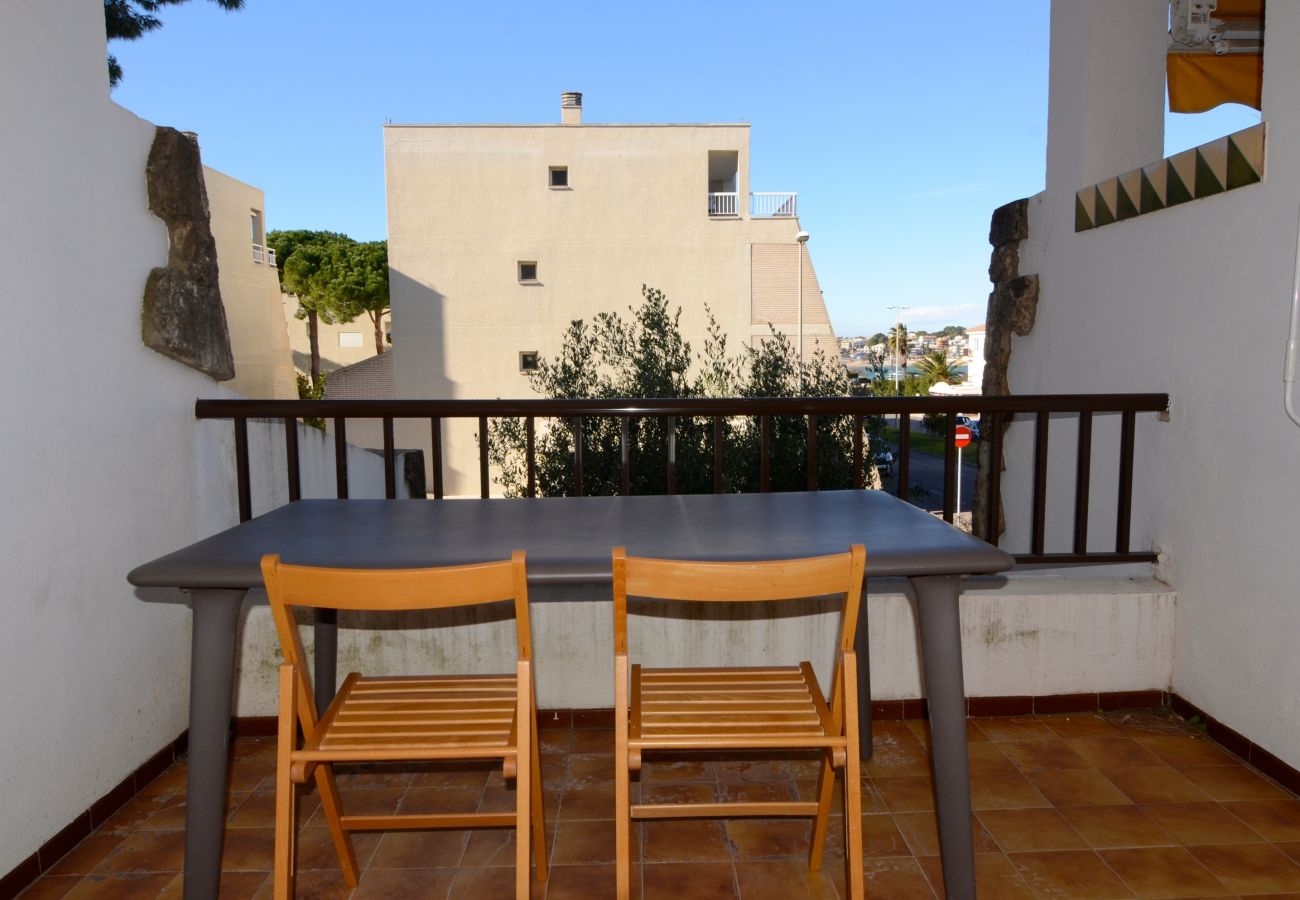 Ferienwohnung in L'Escala - FERIENWOHNUNG PUEBLO AMARRES 2D