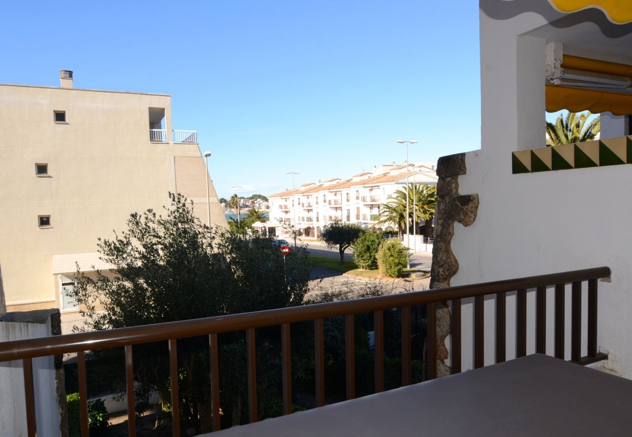 Ferienwohnung in L'Escala - FERIENWOHNUNG PUEBLO AMARRES 2D