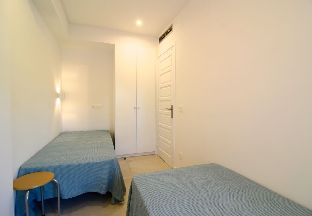 Ferienwohnung in L'Escala - APPARTEMENT PASSEIG DEL  MAR 9 