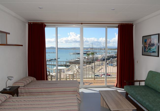 Studio in Estartit - NAUTIC ESTUDI BX-2 Studio in Estartit - NAUTIC ESTUDI BX-2