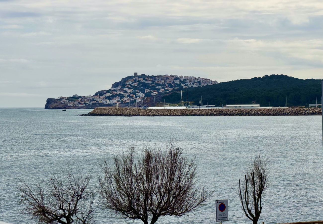 Ferienwohnung in L'Escala - APARTAMENTO ELS PESCADORS 2-3 2D