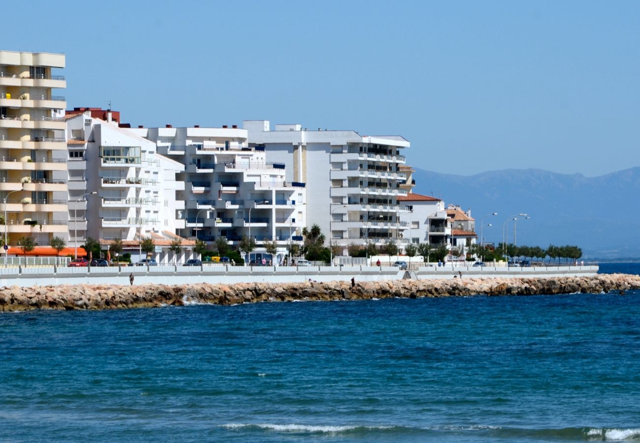 Ferienwohnung in L'Escala - APPARTAMENT PASSEIG DEL MAR 1