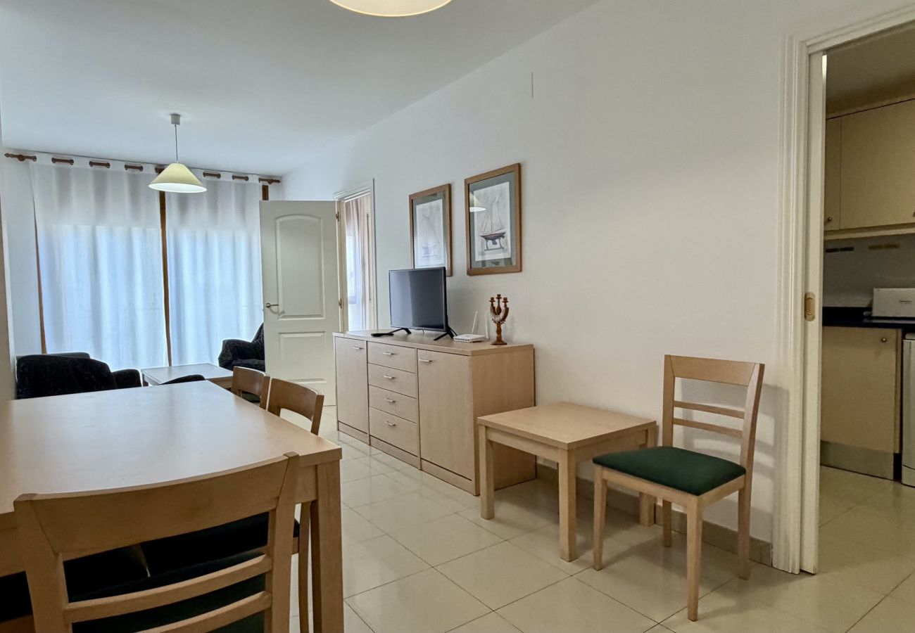 Ferienwohnung in L'Escala - MESTRAL 1-4