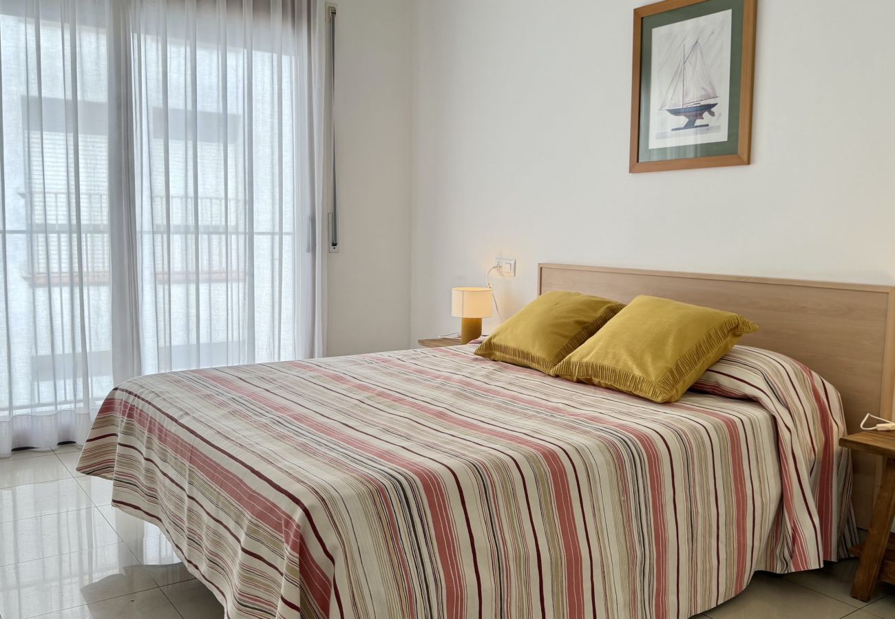 Ferienwohnung in L'Escala - MESTRAL 2-5