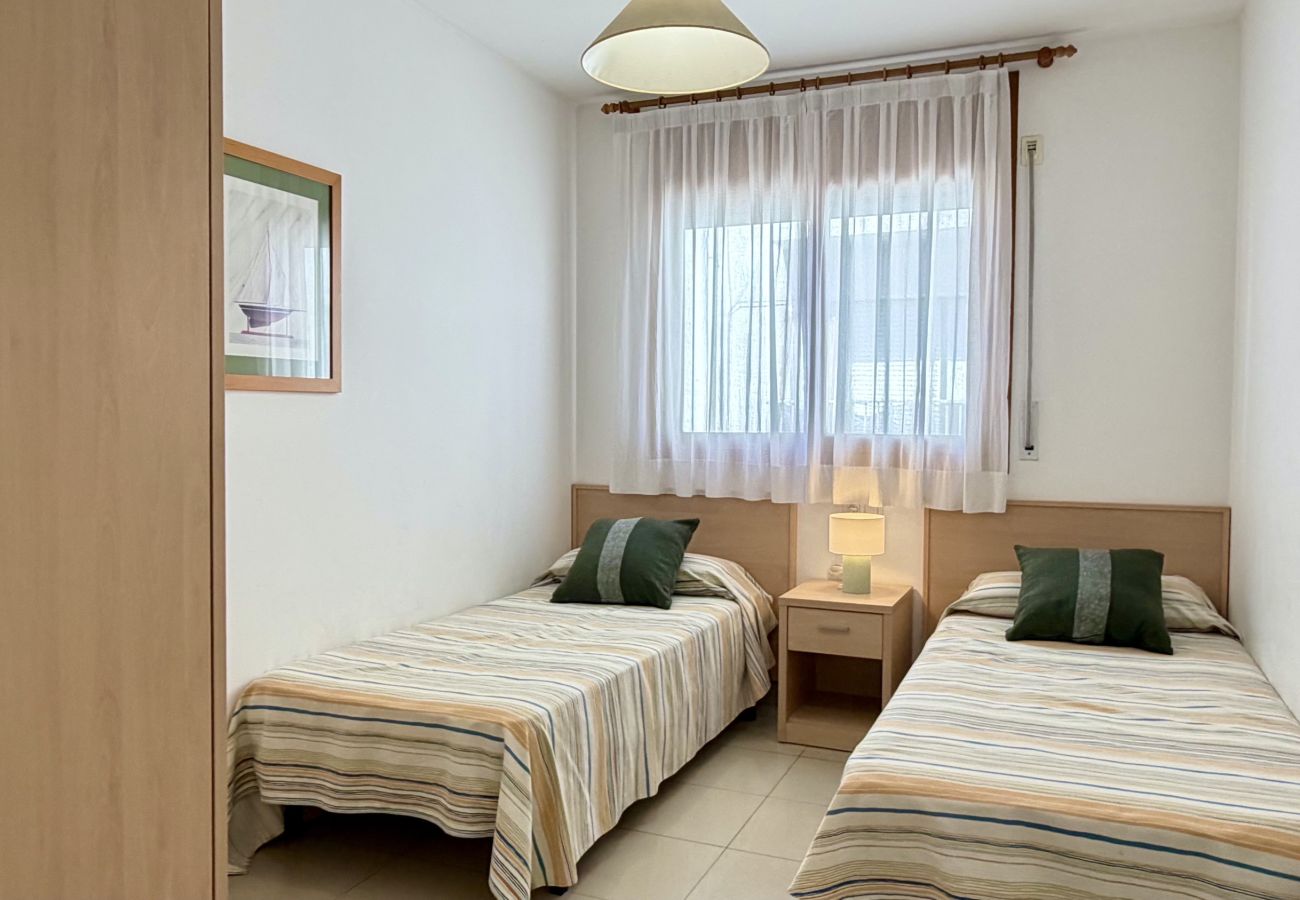 Ferienwohnung in L'Escala - MESTRAL 2-5
