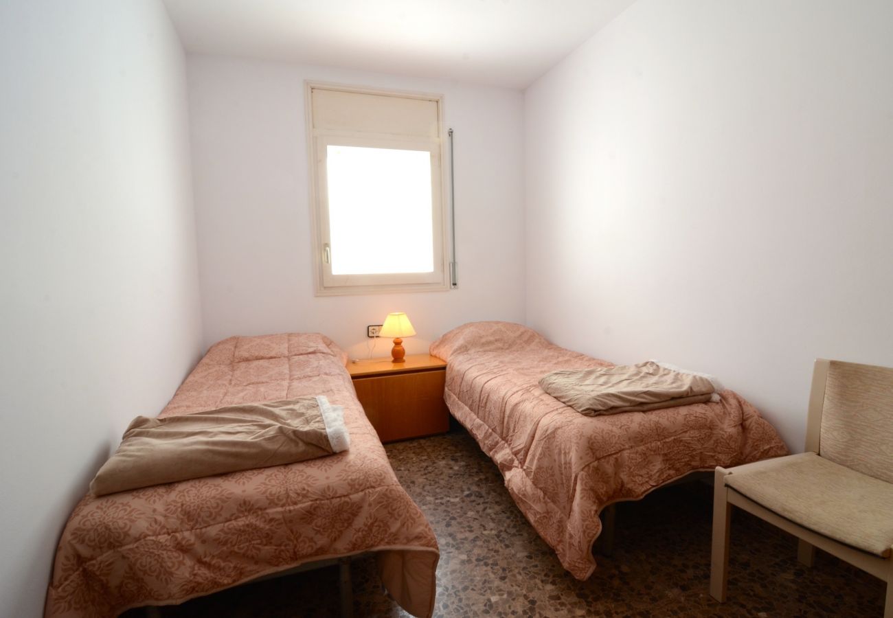 Ferienwohnung in L'Escala - APARTEMENT ALBATROS 2  3-1