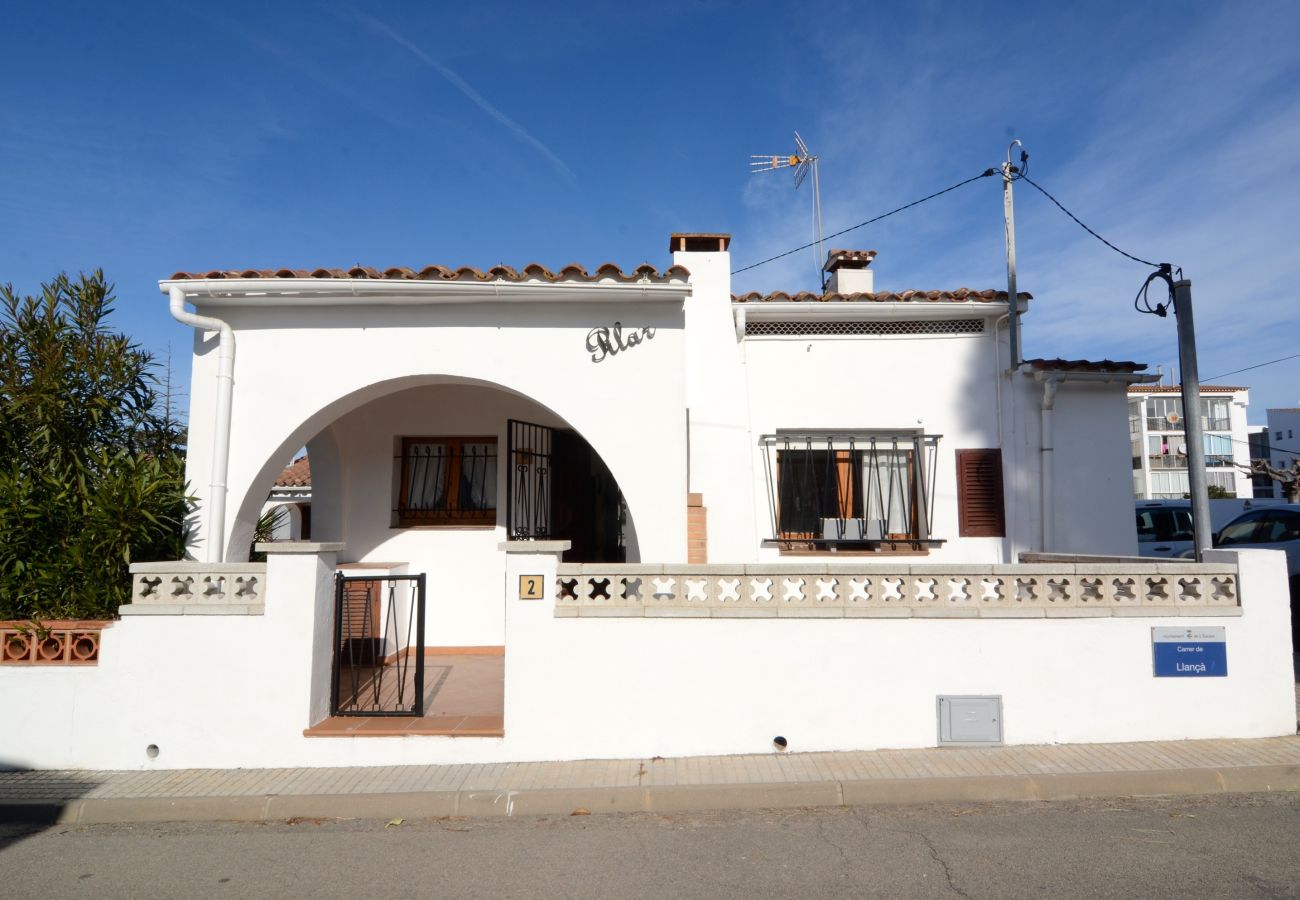 Ferienhaus in L'Escala - LLANÇA 2