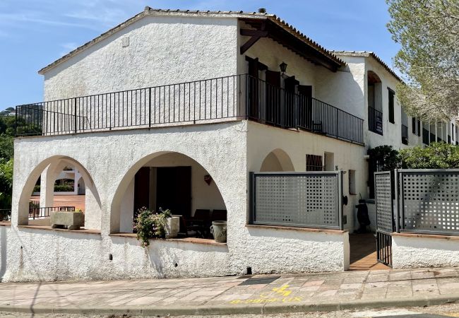 Ferienhaus in Pals - PLAÇA DELS POUS 15 Ferienhaus in Pals - PLAÇA DELS POUS 15