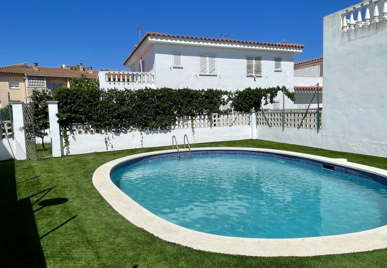 Ferienhaus in L'Escala - LA VINYA 99