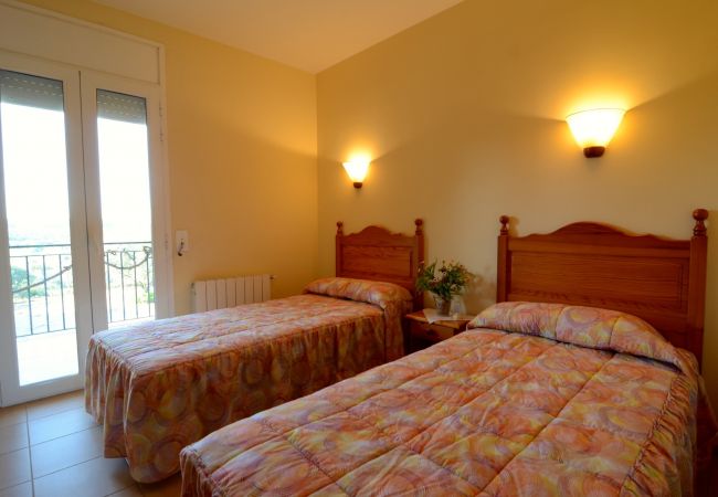 Villa in Garrigoles - LA ROMAGUERA Villa in Garrigoles - LA ROMAGUERA