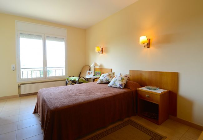 Villa in Garrigoles - LA ROMAGUERA Villa in Garrigoles - LA ROMAGUERA