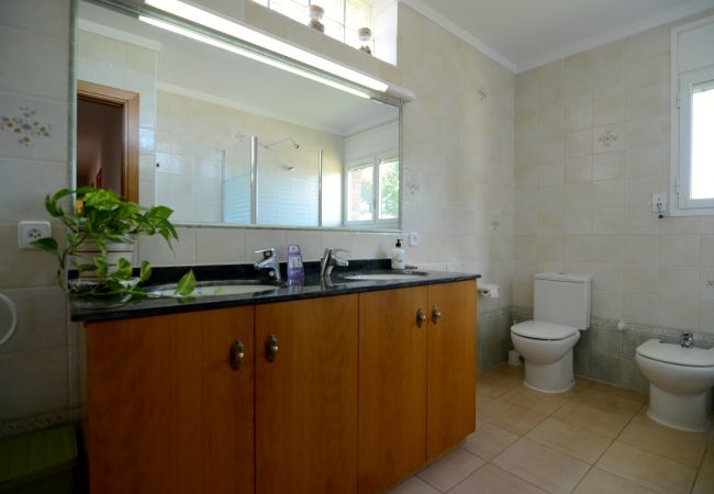 Villa in Garrigoles - LA ROMAGUERA Villa in Garrigoles - LA ROMAGUERA