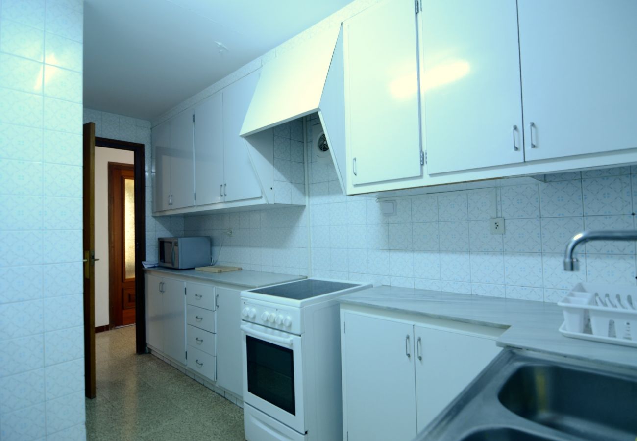 Appartement in L'Escala - APPARTEMENT ELS PESCADORS 2-1  3D